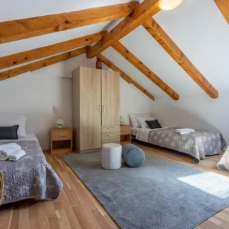 House Nevenka Holiday home Medulin